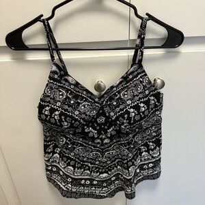 No boundaries medium paisley or handkerchief tank top